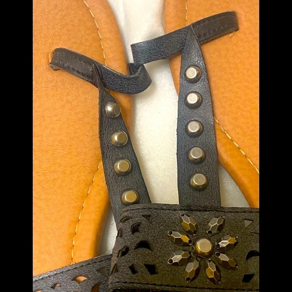 Cato Black Ring Toe Spudded Sandal - Picture 5 of 8